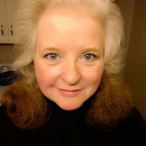 Meet your Posher, Lonni